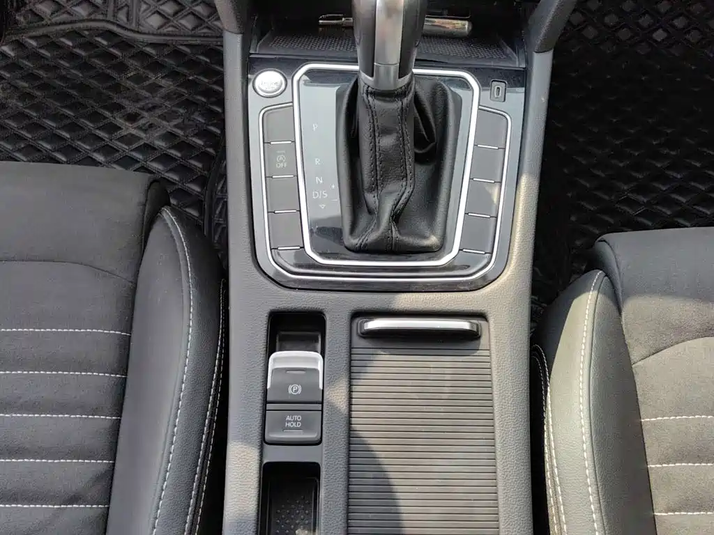 Volkswagen Magotan — миниатюра 10