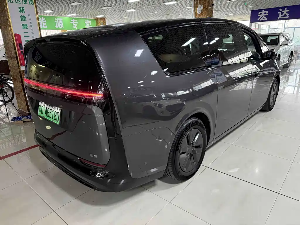 Li Auto Li MEGA — миниатюра 8