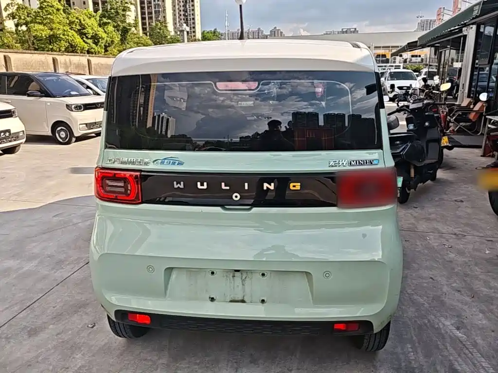Wuling MINIEV — миниатюра 6