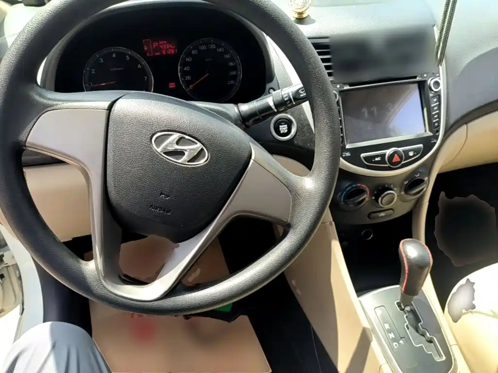 Hyundai Verna — миниатюра 10