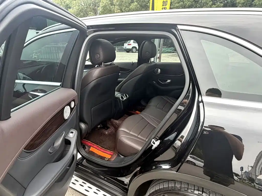 Mercedes-Benz GLC 2017 GLC 260 4MATIC