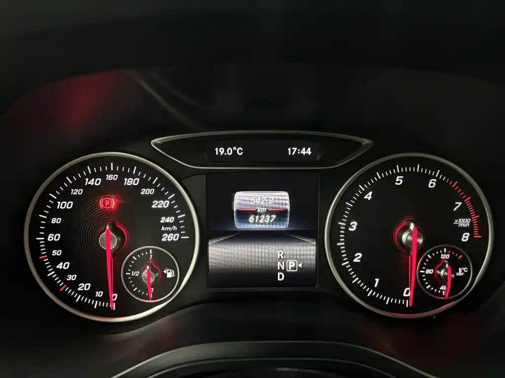 Mercedes-Benz B-Class — миниатюра 15