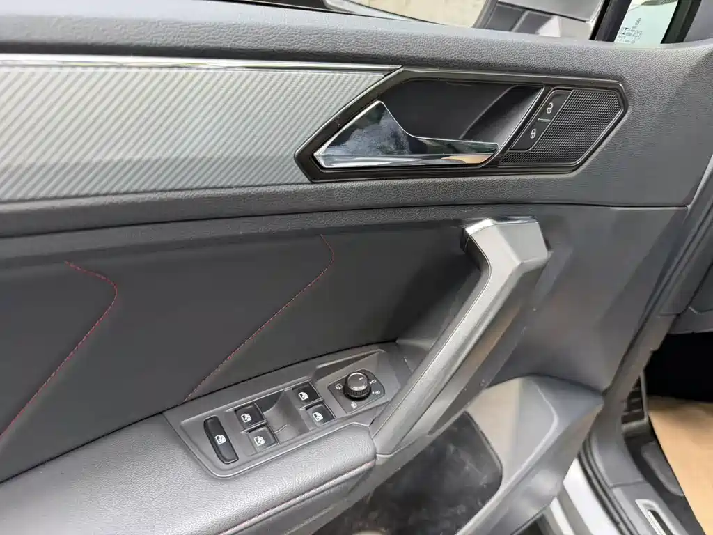Volkswagen Tiguan X — миниатюра 4