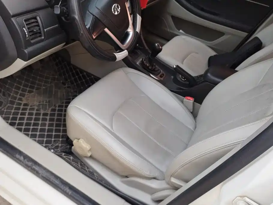 BAIC Senova D50 — миниатюра 9
