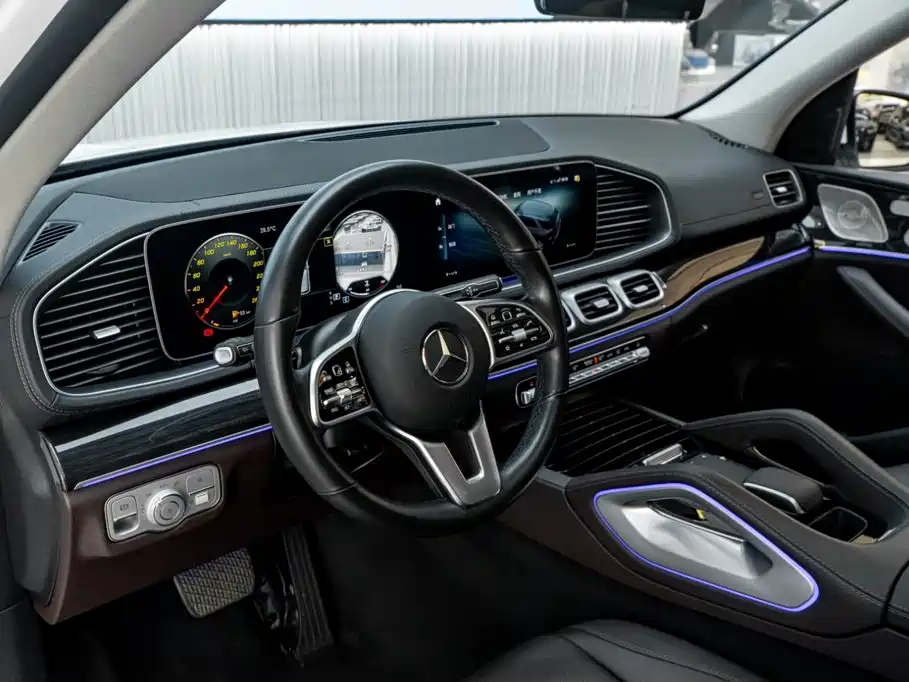 Mercedes-Benz GLE (Import) — миниатюра 25