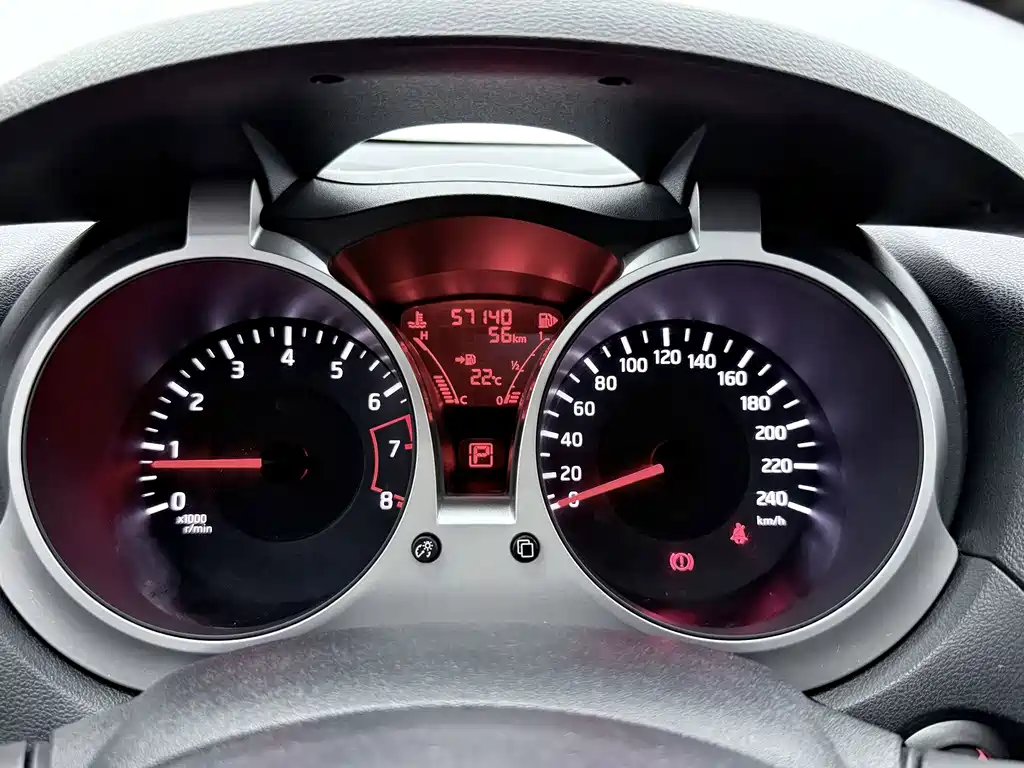 Infiniti ESQ — миниатюра 6