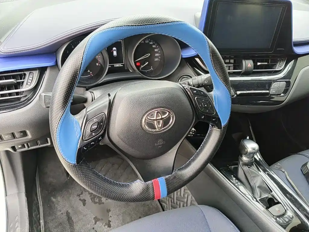 Toyota C-HR — миниатюра 11