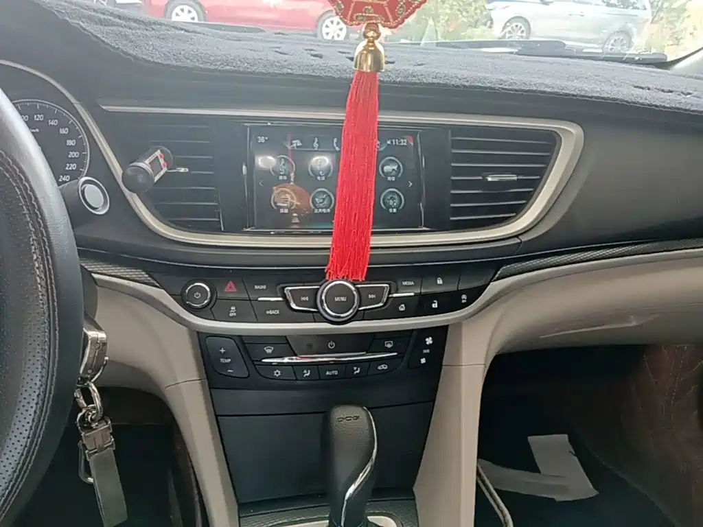 Buick Excelle — миниатюра 13