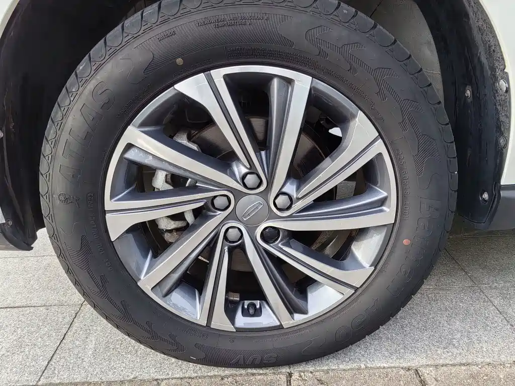 Geely Vision X6 — миниатюра 8