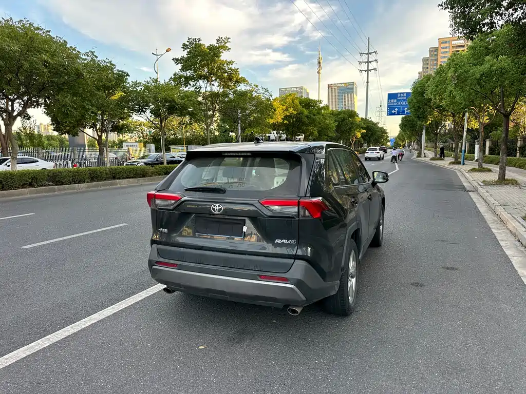 TOYOTA RAV4 RONGFANG