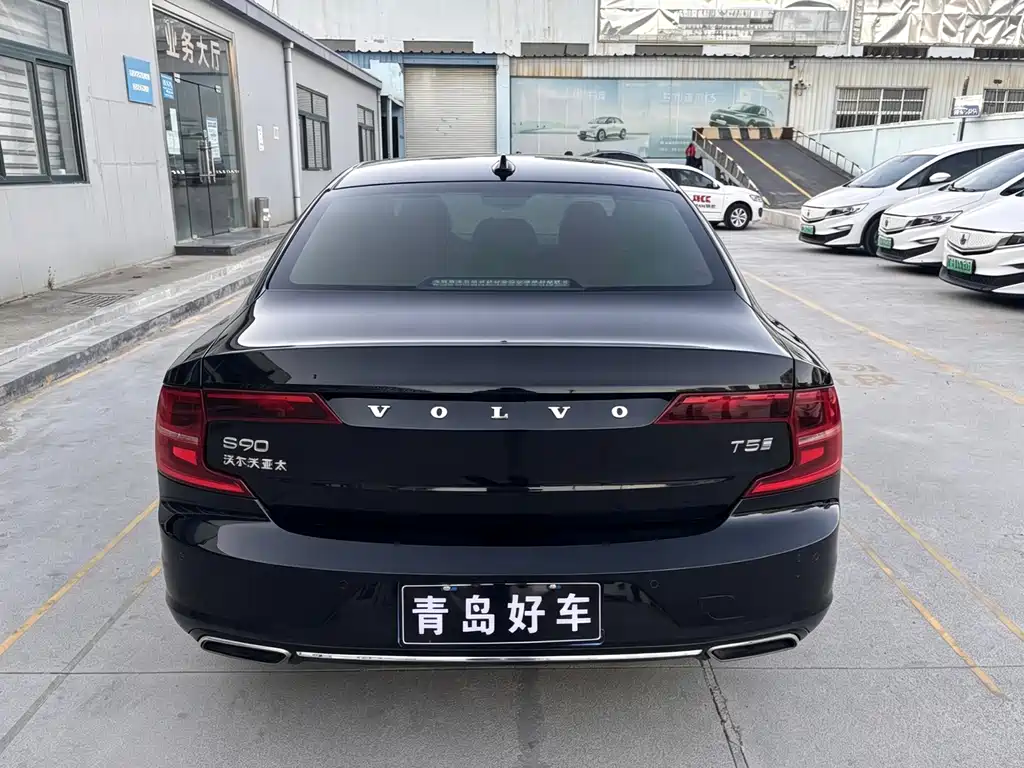 Volvo S90 — миниатюра 8
