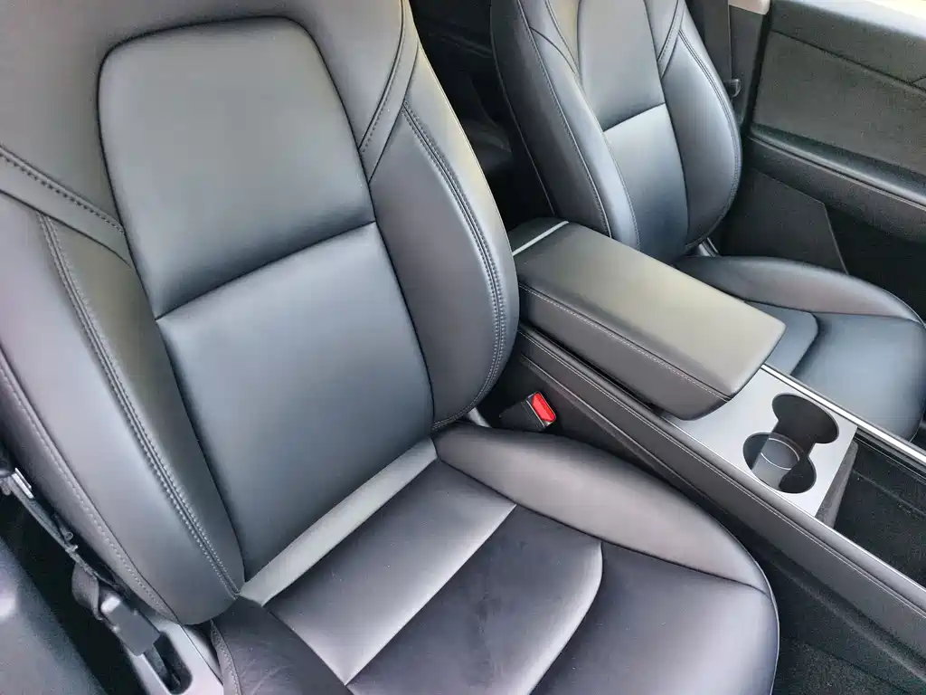 Tesla Model Y — миниатюра 14