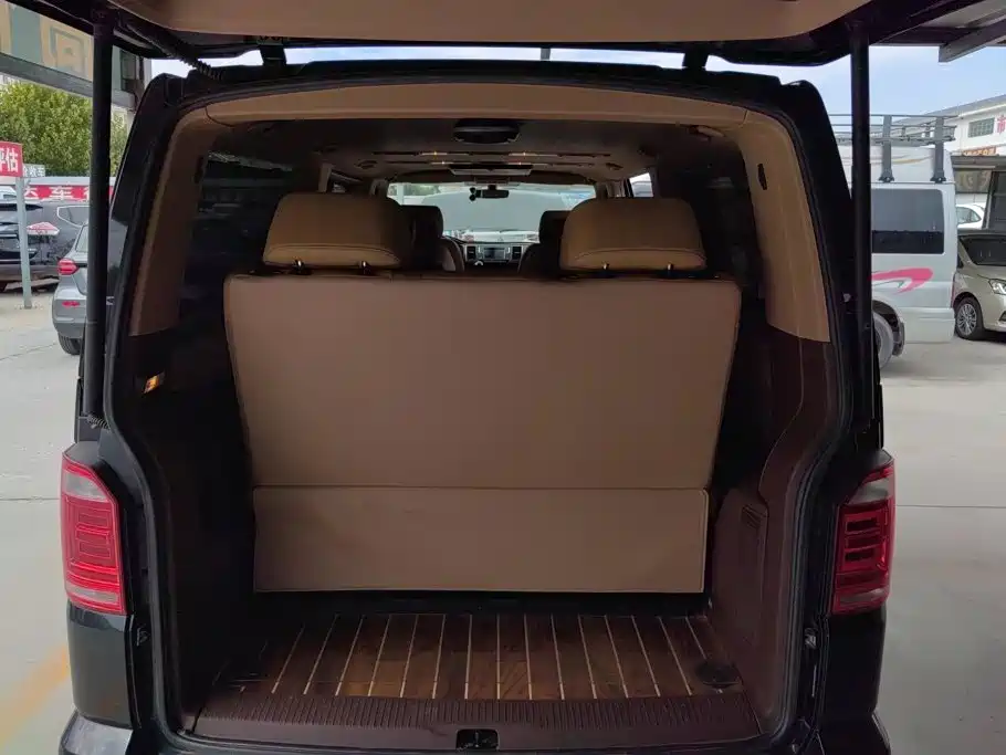 Volkswagen Caravelle — миниатюра 4
