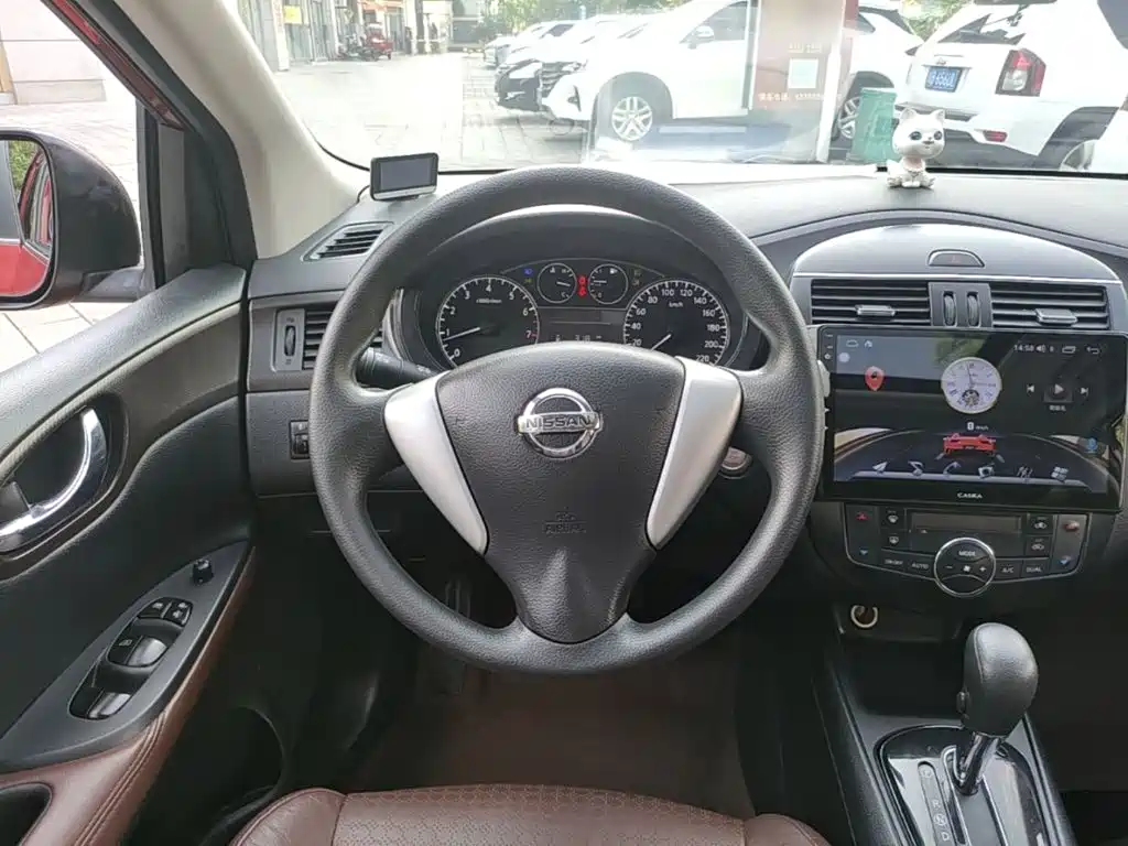 Nissan Tiida — миниатюра 11