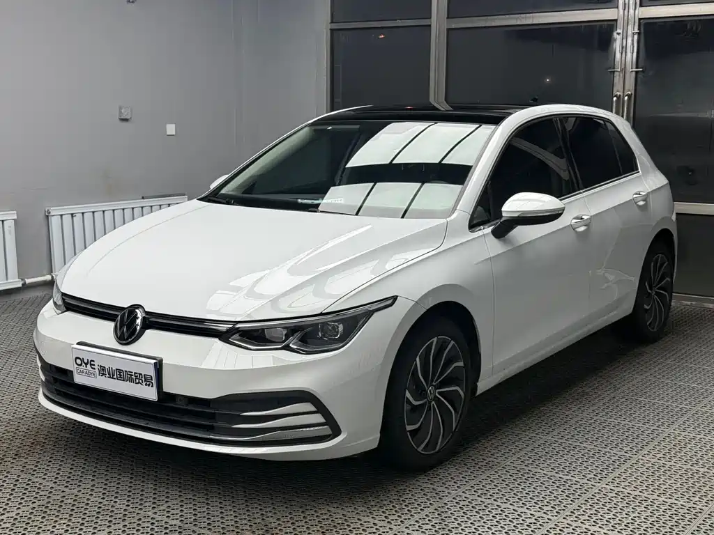 Volkswagen Golf 2021