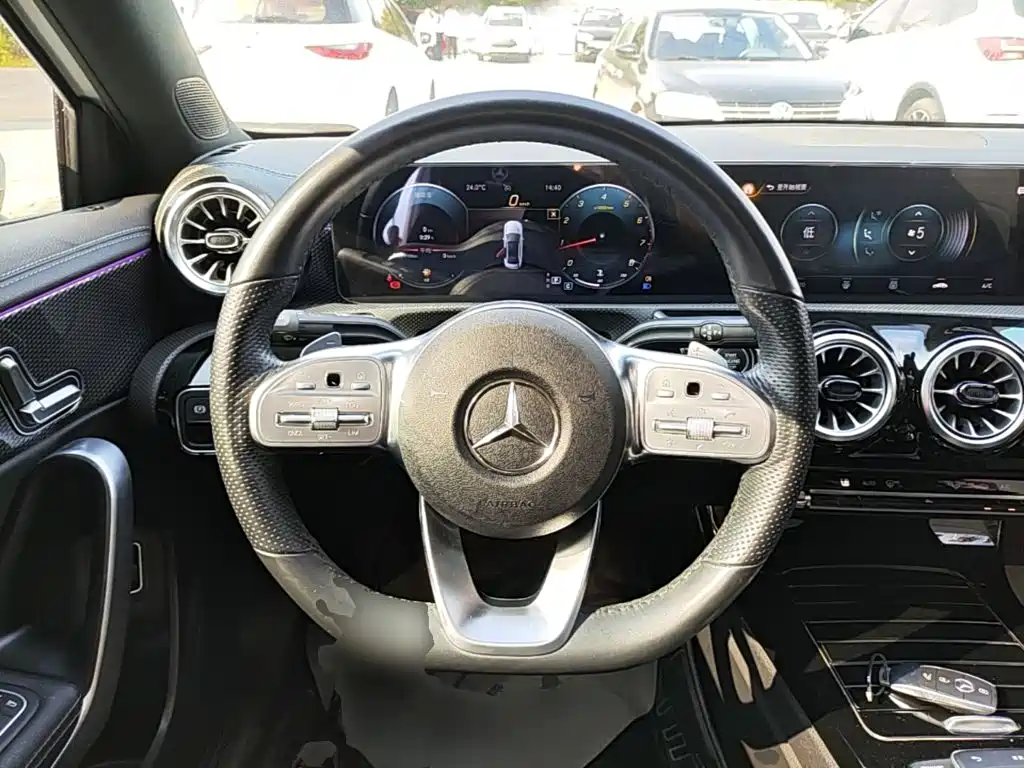 Mercedes-Benz A-Class — миниатюра 11