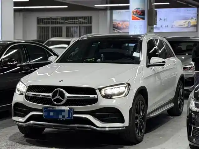 MERCEDES BENZ GLC