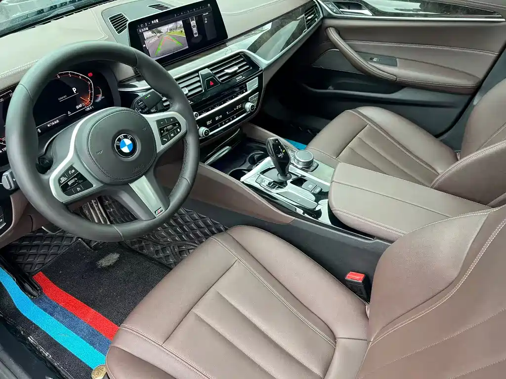 BMW 5 Series — миниатюра 5