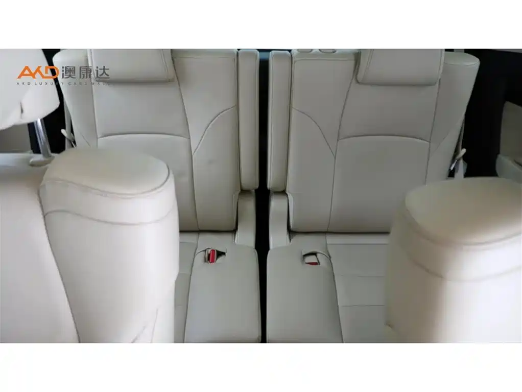 Toyota Alphard — миниатюра 9