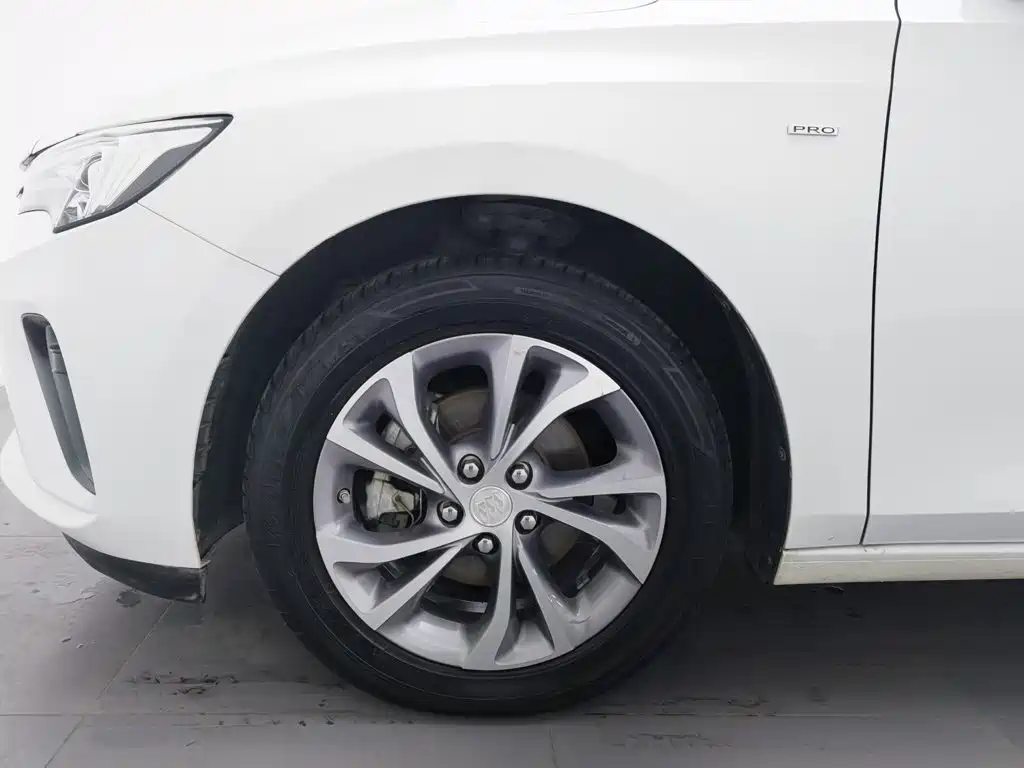 Buick Verano — миниатюра 17