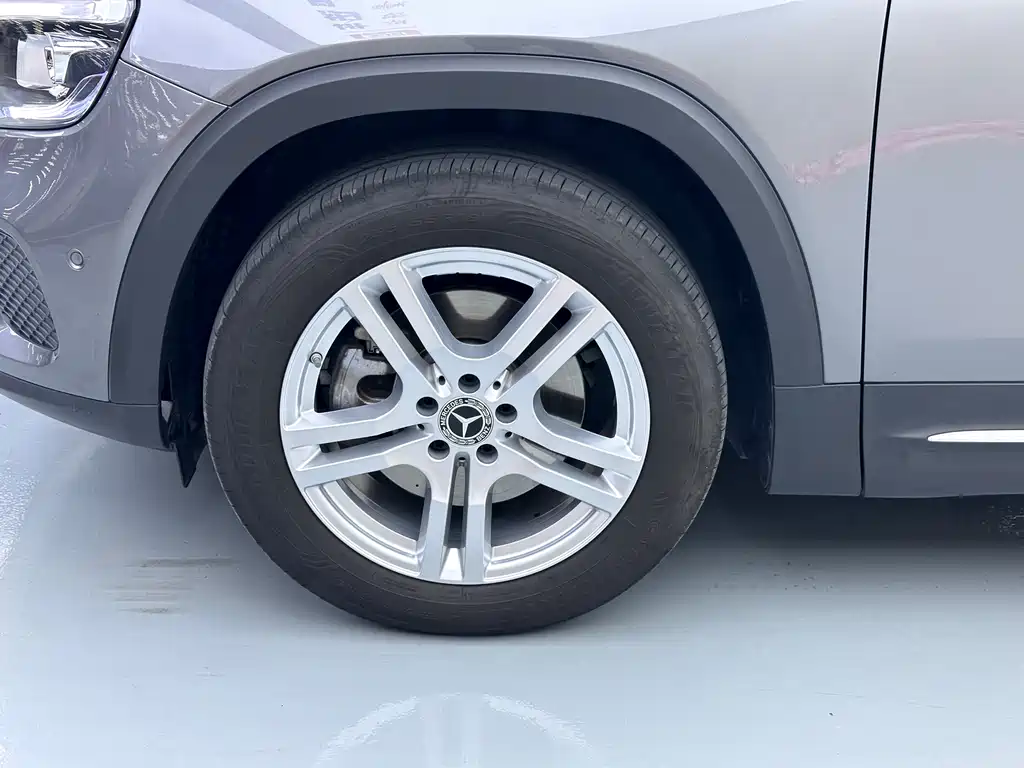 Mercedes-Benz GLB — миниатюра 4
