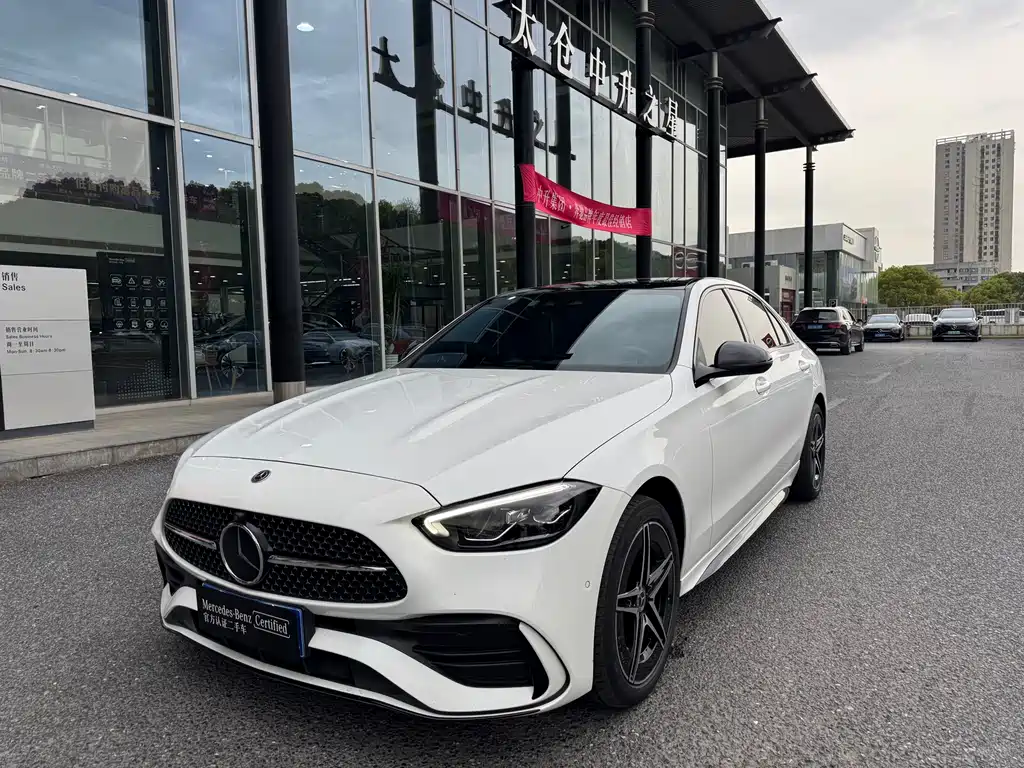Mercedes-Benz C-Class 2024