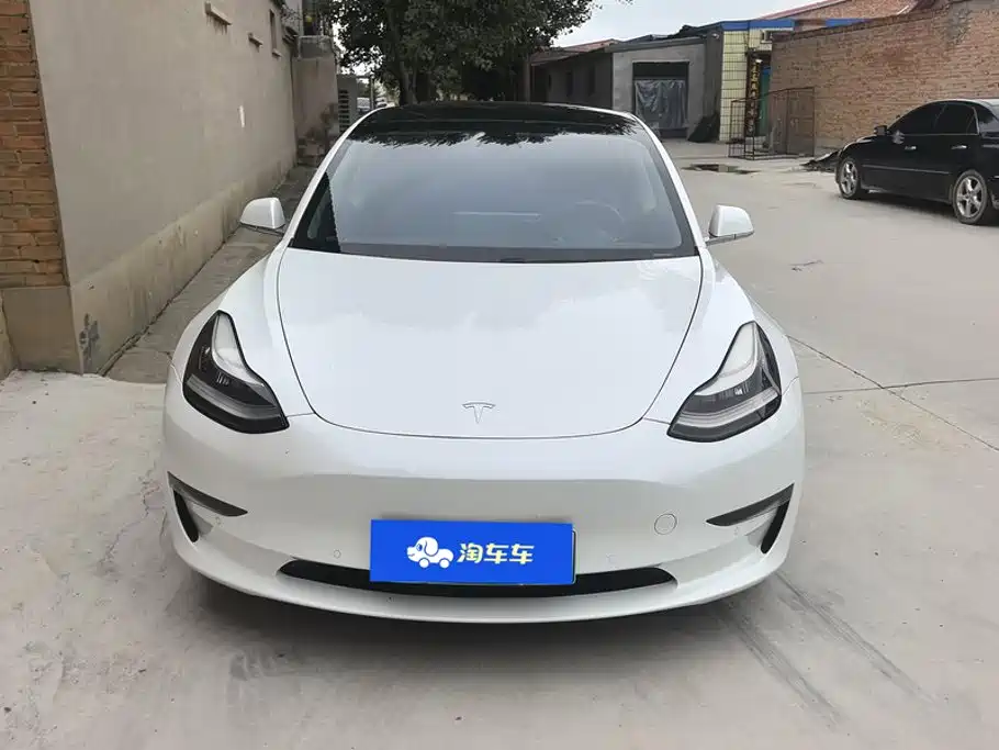 Tesla Model 3 — миниатюра 2