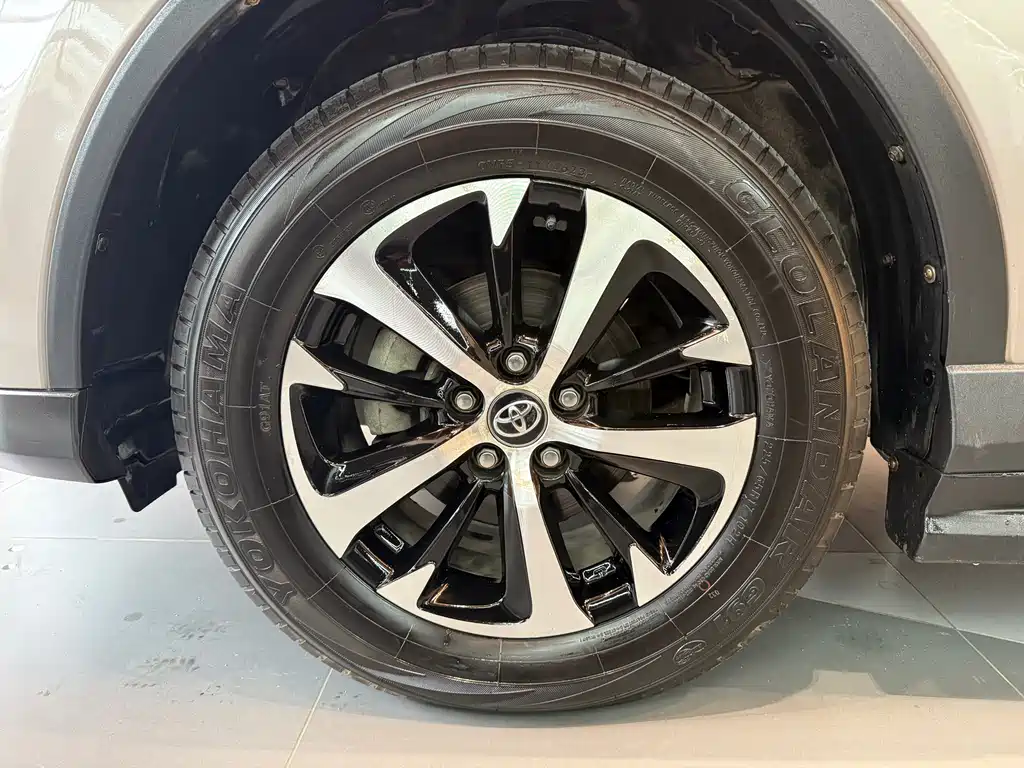 TOYOTA RAV4 RONGFANG