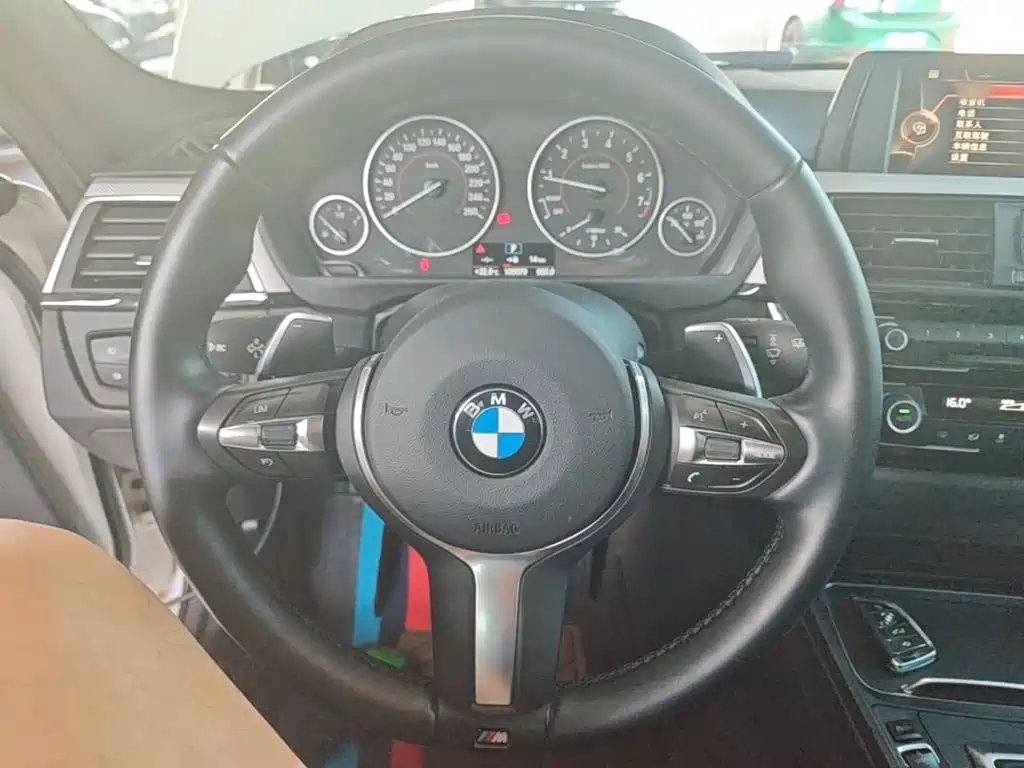 BMW 3 Series — миниатюра 11