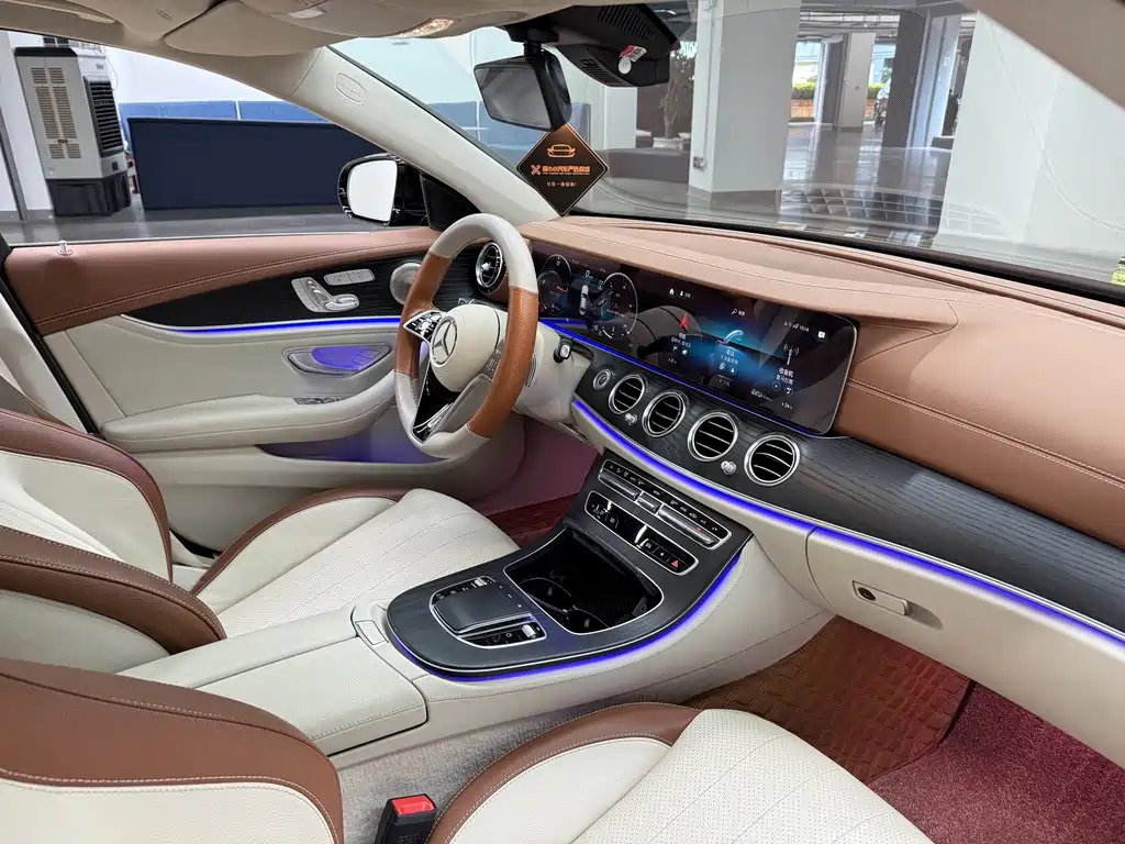Mercedes-Benz E-Class 2022 — фото 36