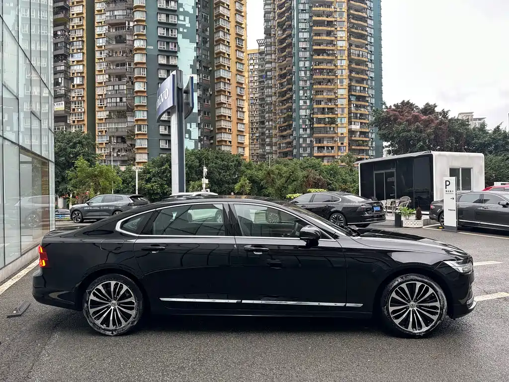 Volvo S90 — миниатюра 4