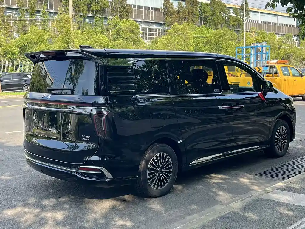 Hongqi Hongqi HQ9 PHEV — миниатюра 5