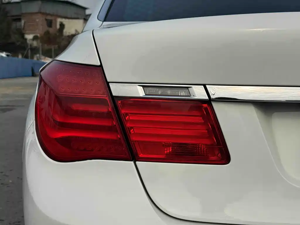 BMW 7 Series 7 2009 730Li Lead