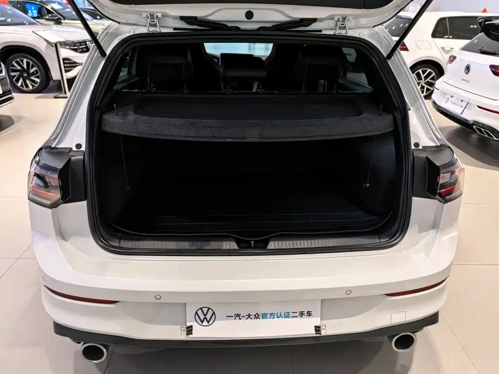 Volkswagen Golf GTI — миниатюра 10