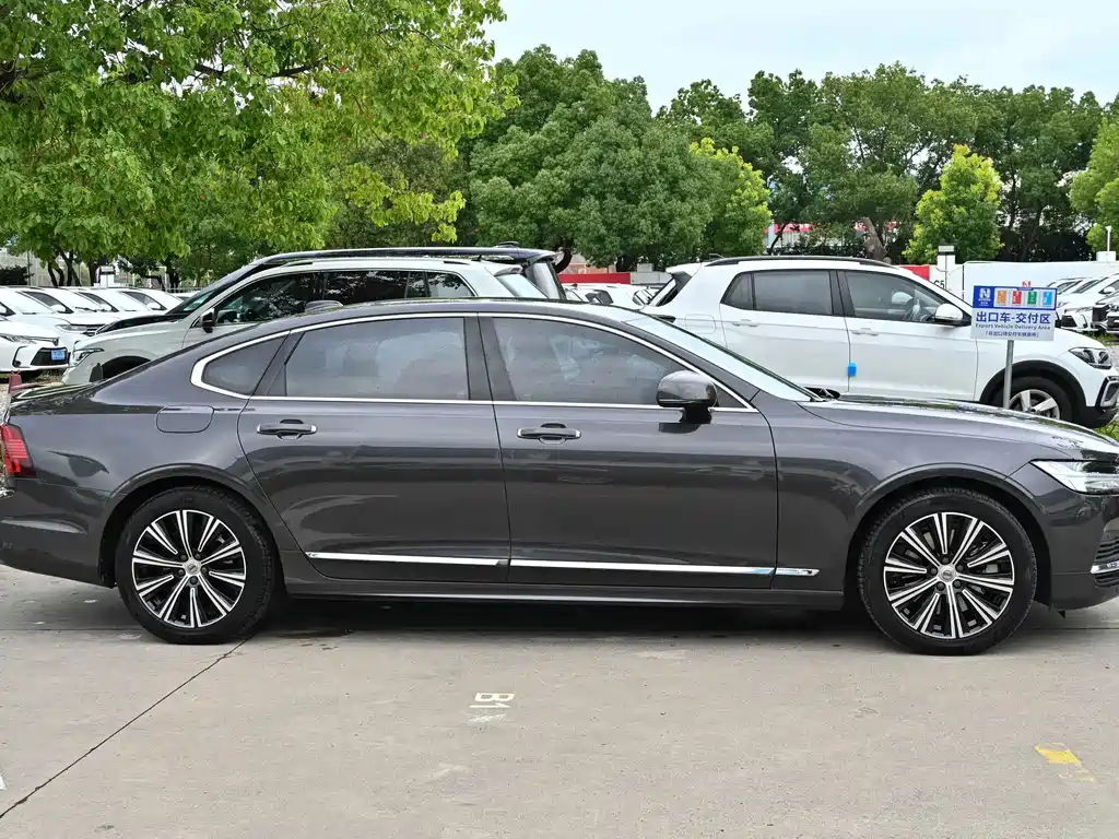 Volvo S90 PHEV — миниатюра 7