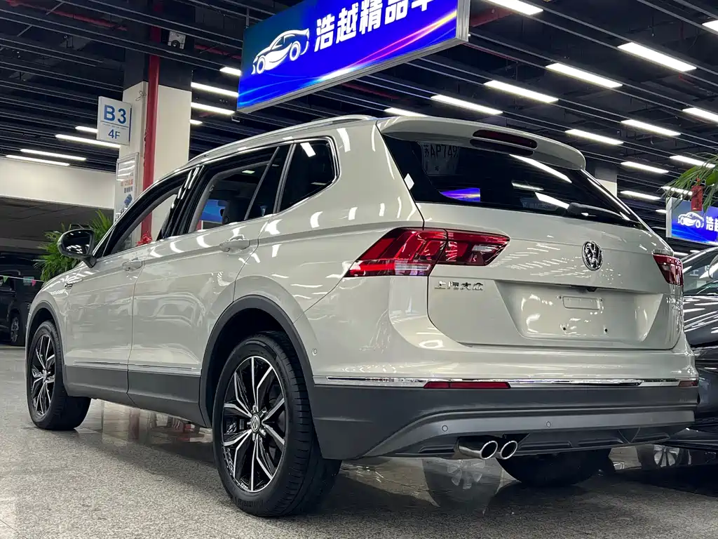 Volkswagen Tiguan L — миниатюра 9