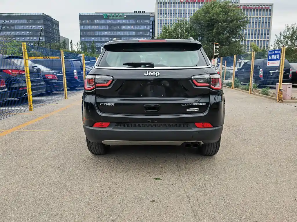 Jeep Compass — миниатюра 14