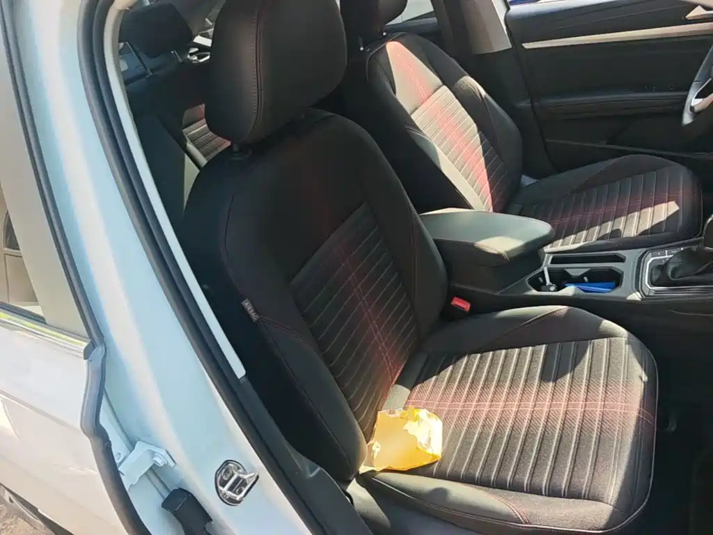 Volkswagen Lavida — миниатюра 25