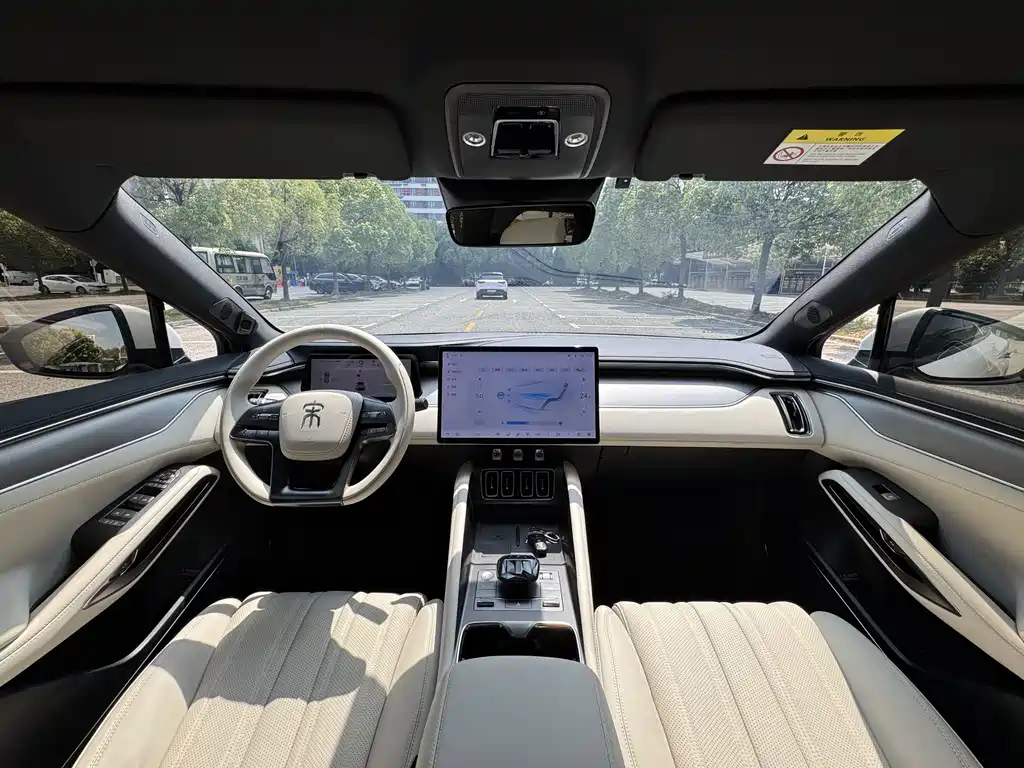 BYD L EV — миниатюра 6