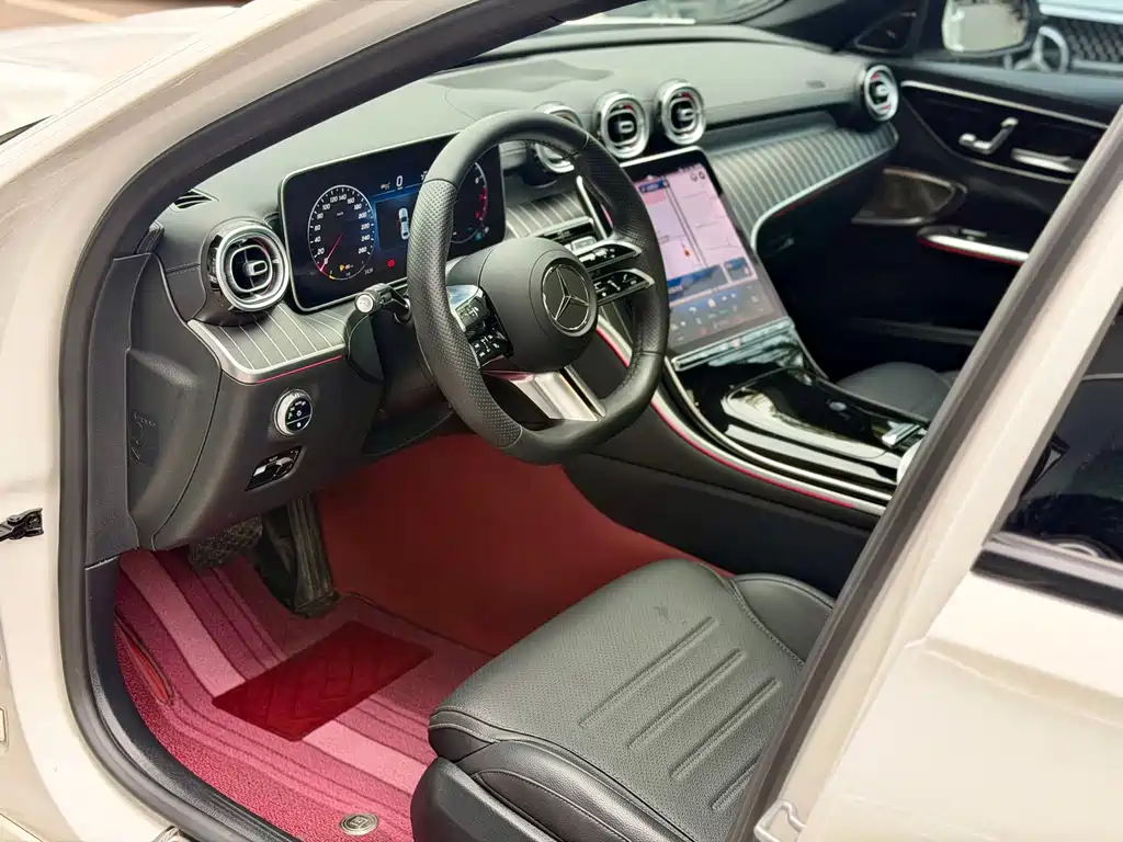 Mercedes-Benz C-Class — миниатюра 11