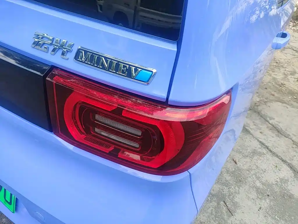Wuling MINIEV — миниатюра 8