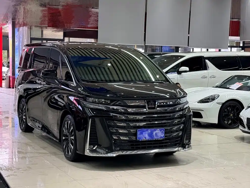 Toyota Vellfire — миниатюра 2