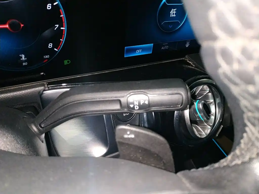 Mercedes-Benz GLB — миниатюра 14