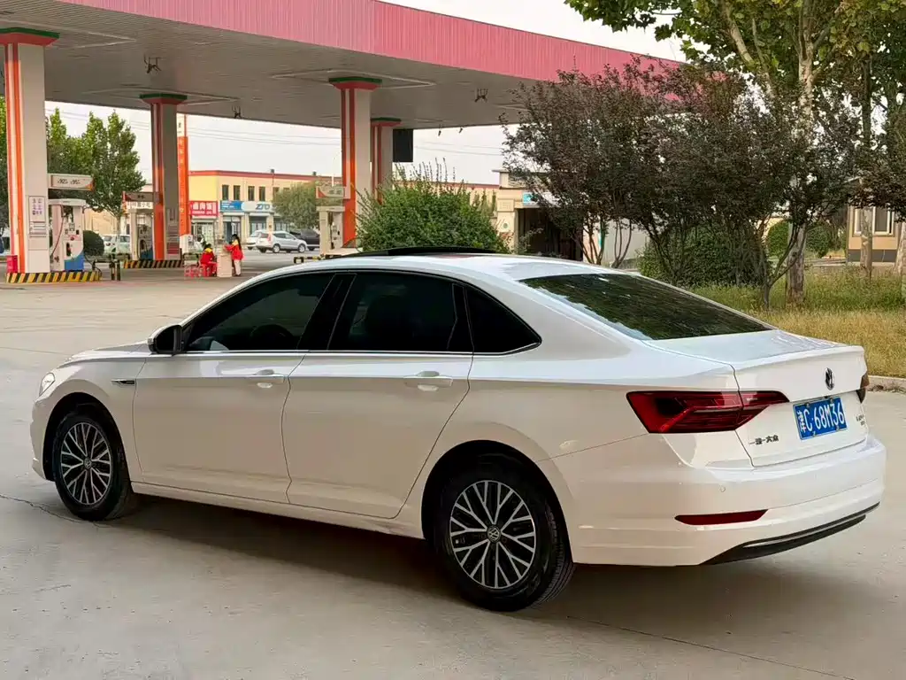 Volkswagen Sagitar — миниатюра 4