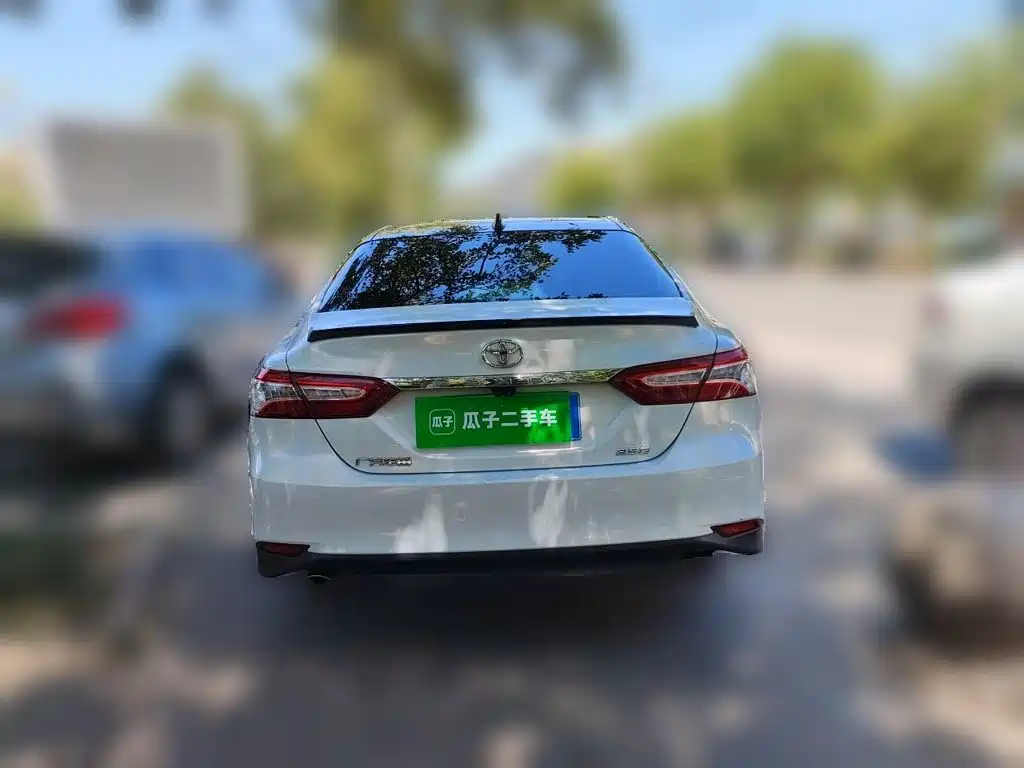 Toyota Camry — миниатюра 3