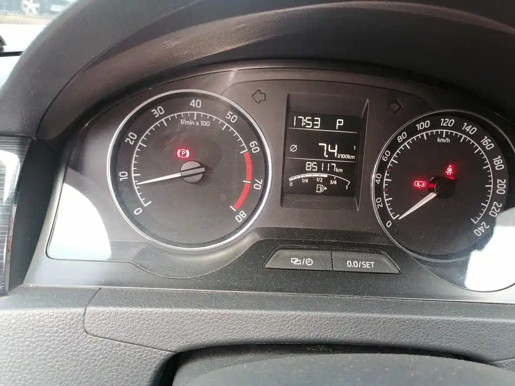 Skoda Rapid Spaceback — миниатюра 13