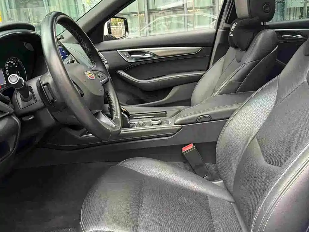 Cadillac CT5 — миниатюра 9