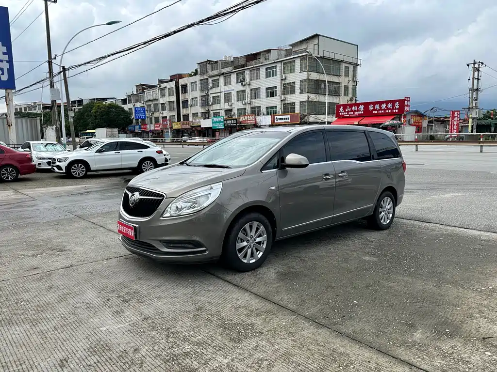 Buick GL8 — миниатюра 2