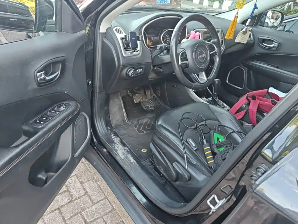 Jeep Compass — миниатюра 16