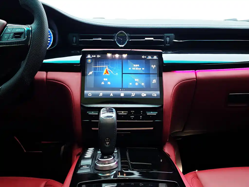 Maserati Quattroporte — миниатюра 27